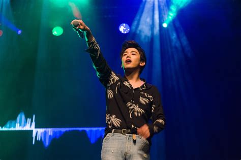 Eric Nam's Heaven's Door Concert: A Celestial Journey Through Music and Emotional Resonance!